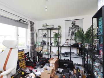 2 bed house for sale