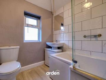 2 bed house for sale