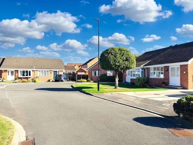 2 bed house for sale