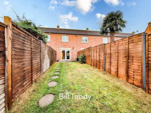 2 bed house for sale