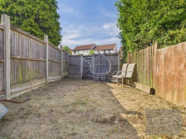 2 bed house for sale