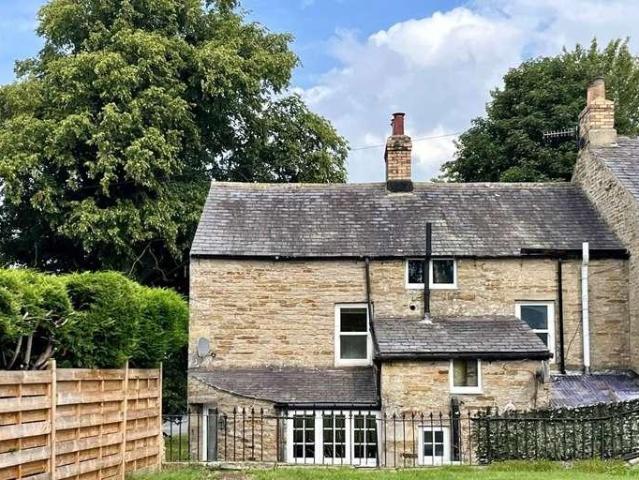 2 bed house for sale