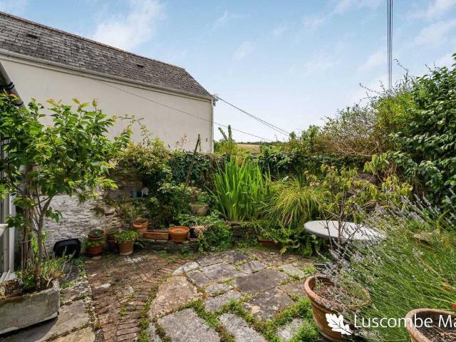 2 bed house for sale