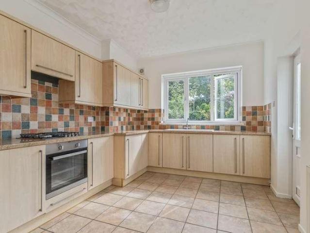 2 bed house for sale