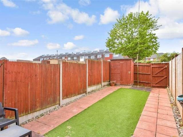 2 bed house for sale