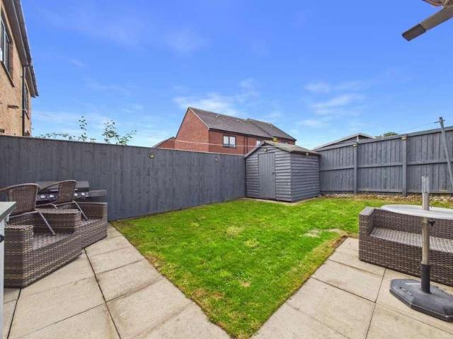 2 bed house for sale