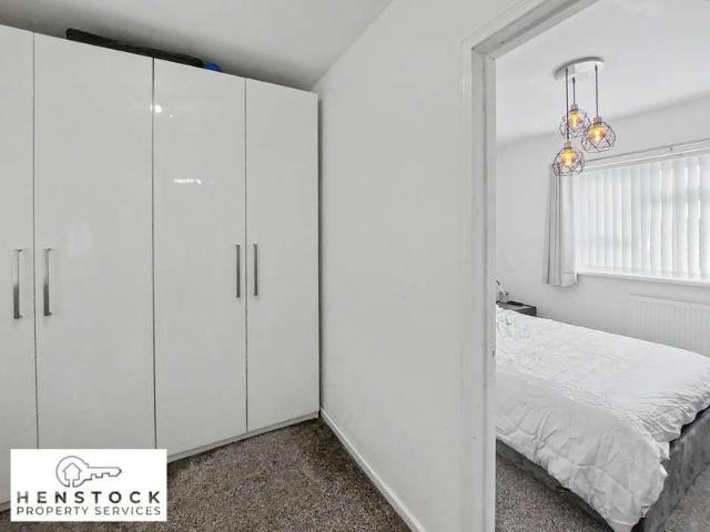 2 bed house for sale