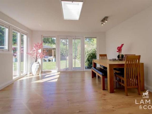 2 bed house for sale