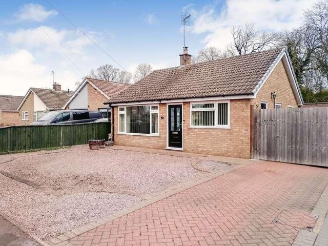 2 bed house for sale