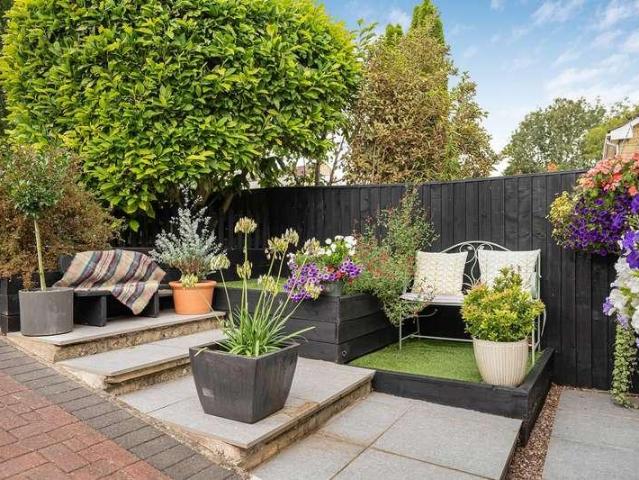 2 bed house for sale