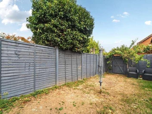 2 bed house for sale