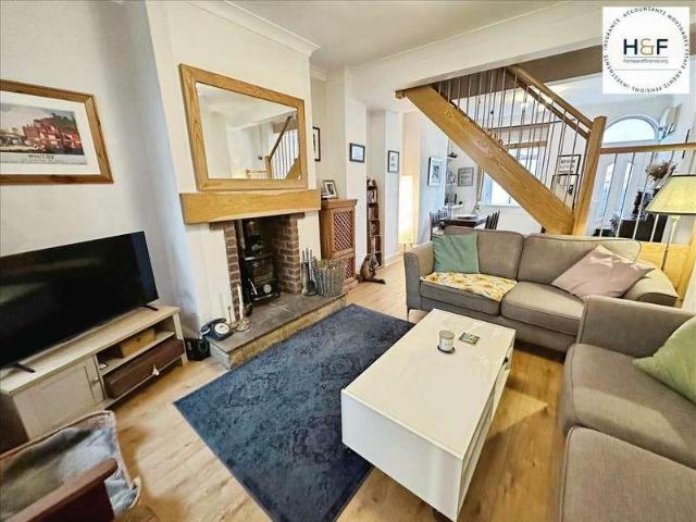 2 bed house for sale