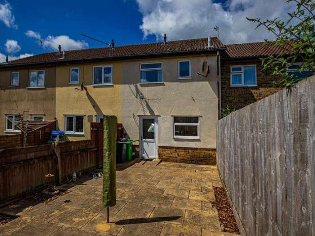 2 bed house for sale