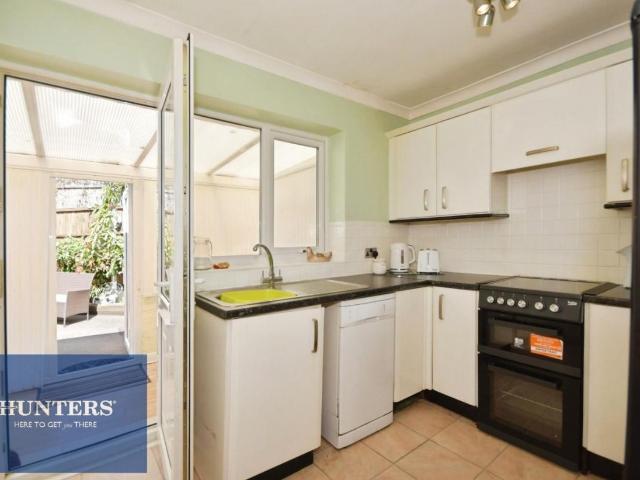 2 bed house for sale