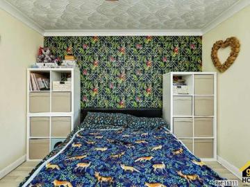 2 bed house for sale