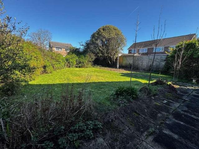 2 bed house for sale