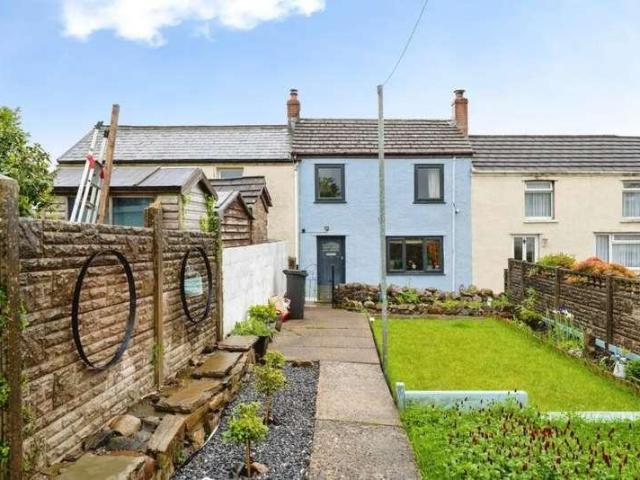 2 bed house for sale