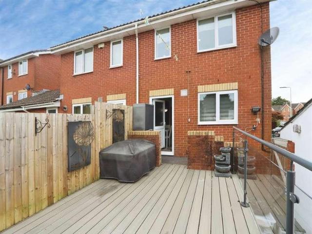 2 bed house for sale