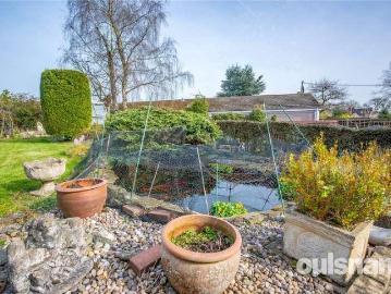 2 bed house for sale