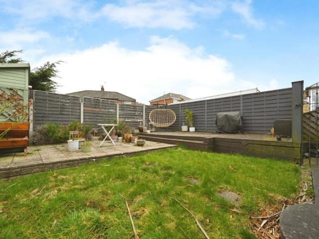 2 bed house for sale