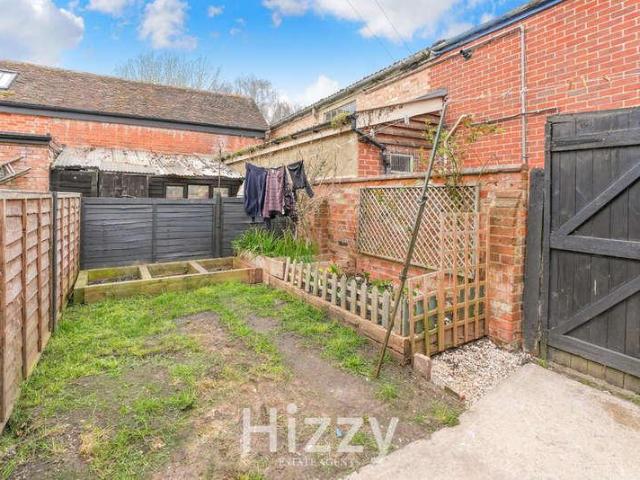 2 bed house for sale