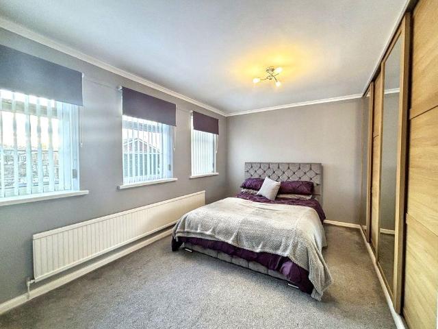 2 bed house for sale