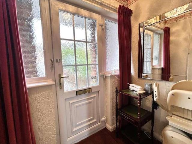 2 bed house for sale