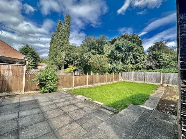 2 bed house for sale