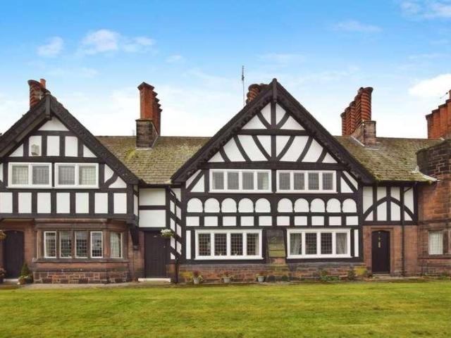2 bed house for sale