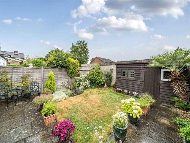 2 bed house for sale