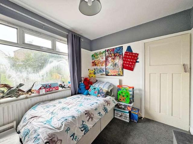 2 bed house for sale