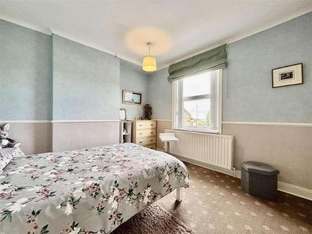 2 bed house for sale