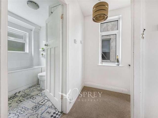 2 bed house for sale