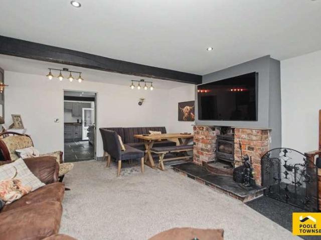 2 bed house for sale