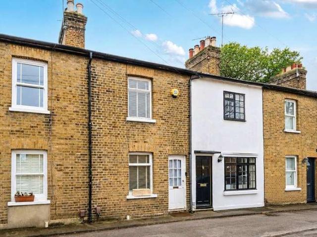 2 bed house for sale