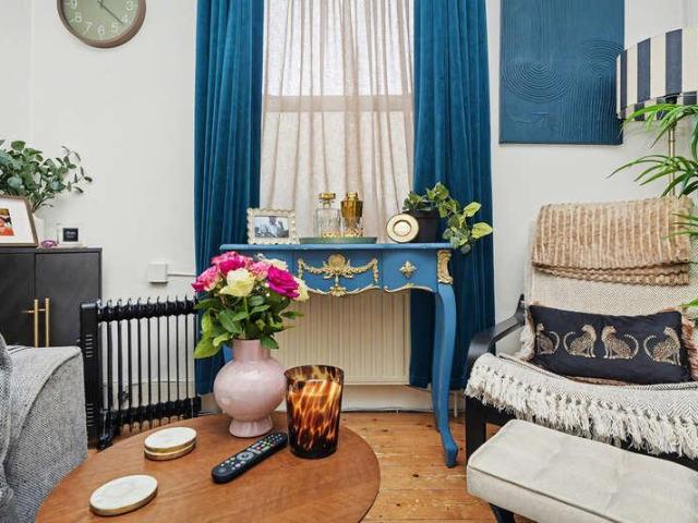 2 bed house for sale