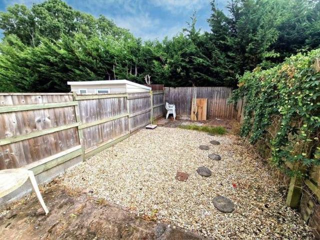 2 bed house for sale