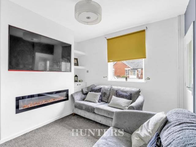 2 bed house for sale
