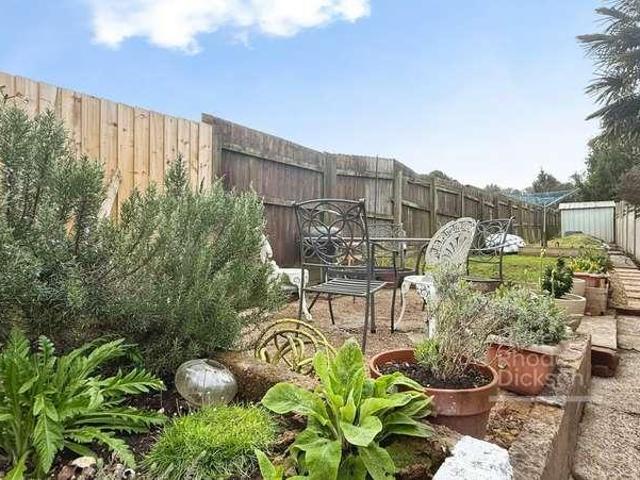 2 bed house for sale