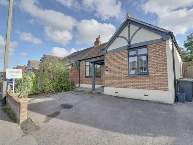 2 bed house for sale
