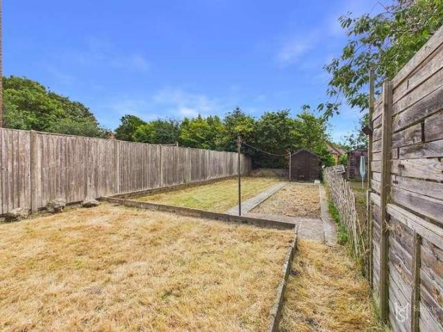 2 bed house for sale