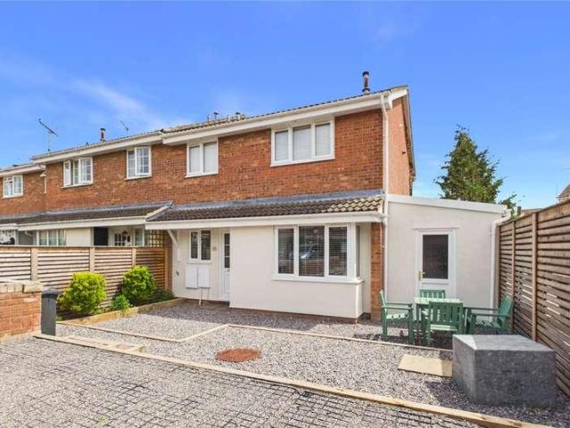 2 bed house for sale