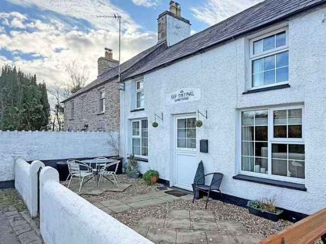2 bed house for sale