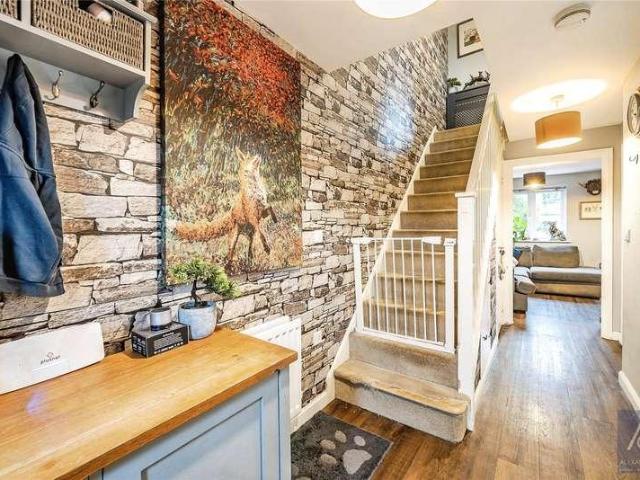 2 bed house for sale
