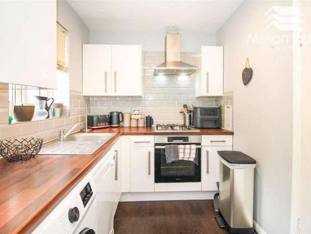 2 bed house for sale
