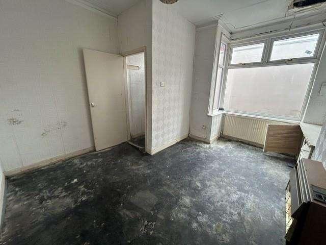 2 bed house for sale