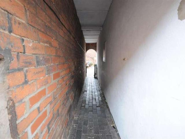 2 bed house for sale