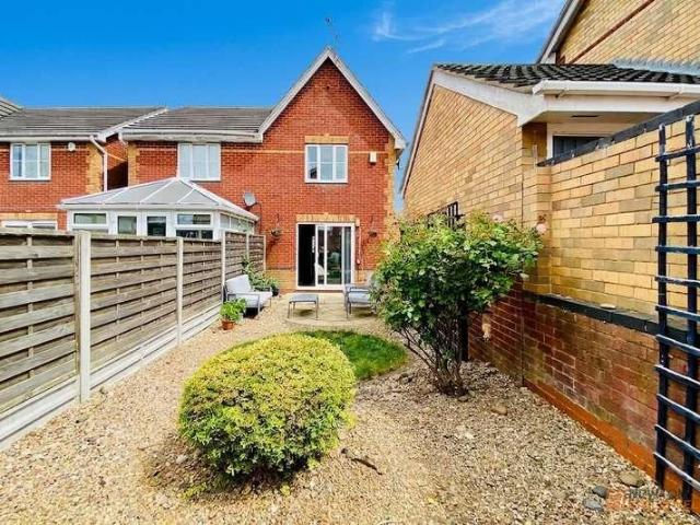 2 bed house for sale