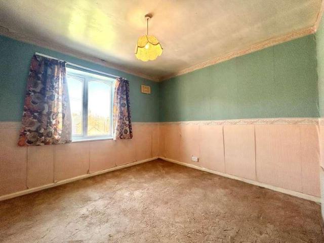 2 bed house for sale