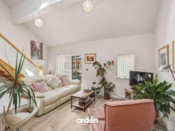 2 bed house for sale
